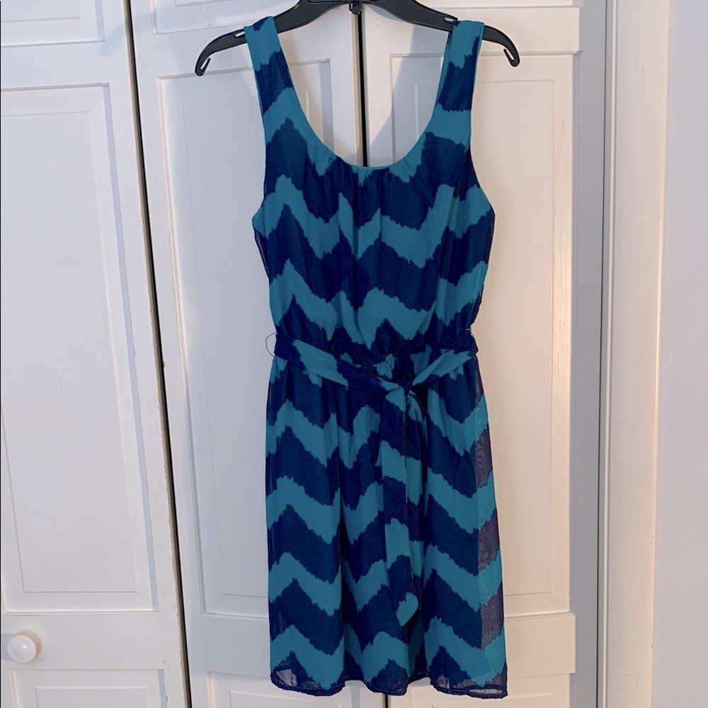 Lily Rose Blue & Turquoise Sundress with Scoop Neck Sleeveless Design EUC